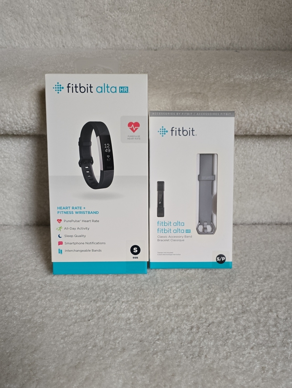 fitbit Alta HR Fitness Wristband with Gray Classic Accessory Band